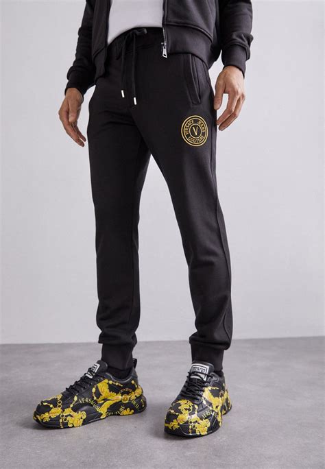 versace jeans jogginghose|Versace Jeans couture.